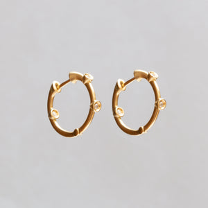 Cono Small Huggie Hoop Earrings