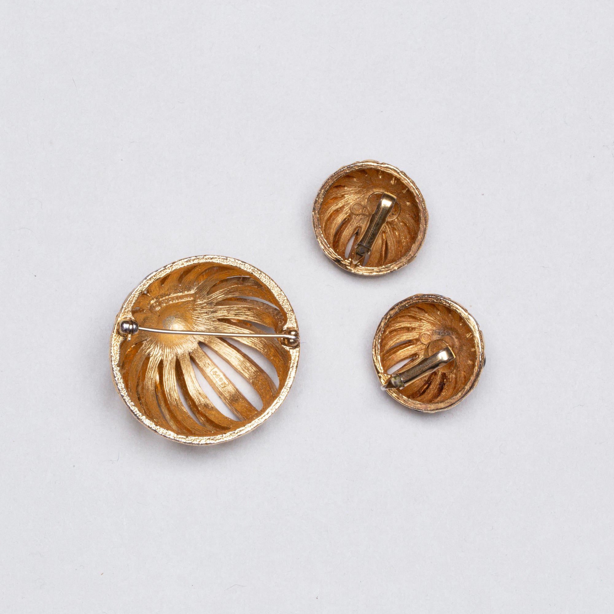 Vintage Set of Trifari Brooch and Clip-on Earrings