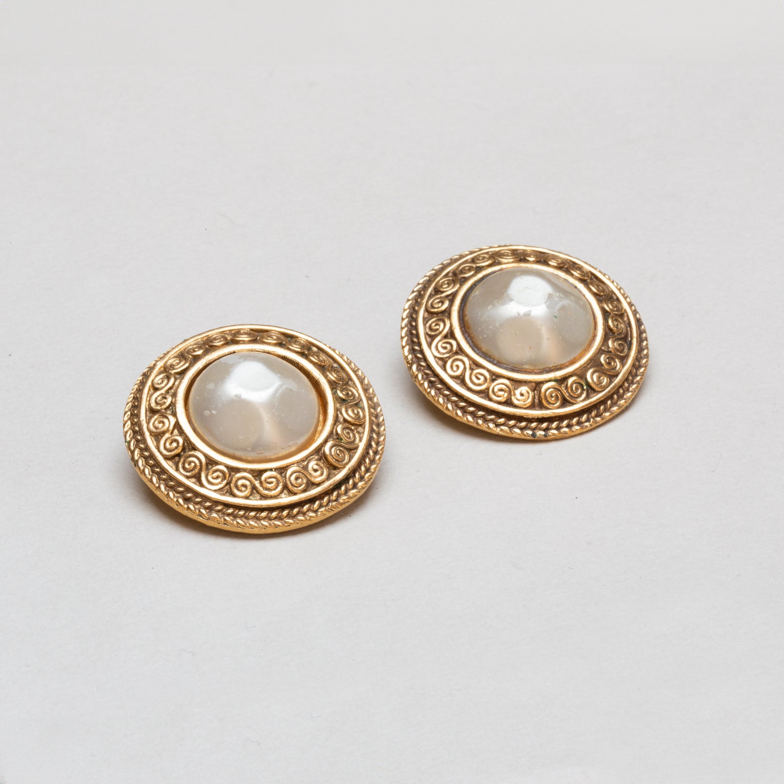 Vintage Chanel Gold Clip-on Earrings with Faux Pearl