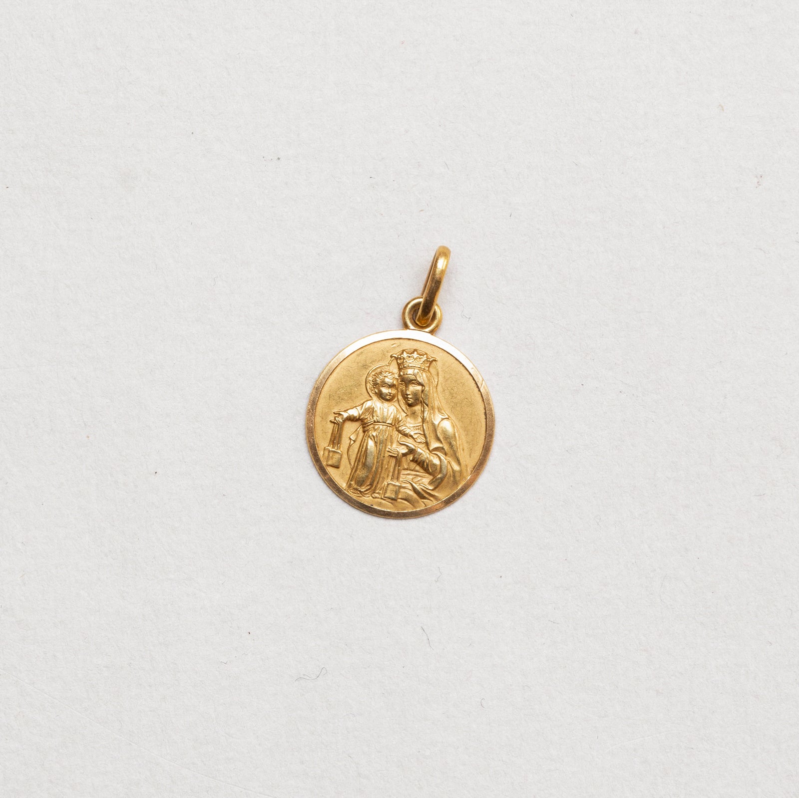 Vintage 18ct Gold Madonna and Child Pendant Charm
