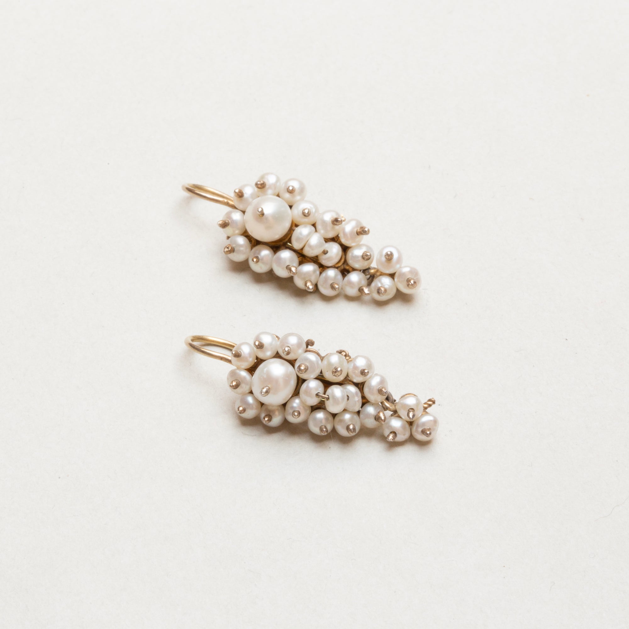 Vintage Gold Plated Wire Earrings with Pearls