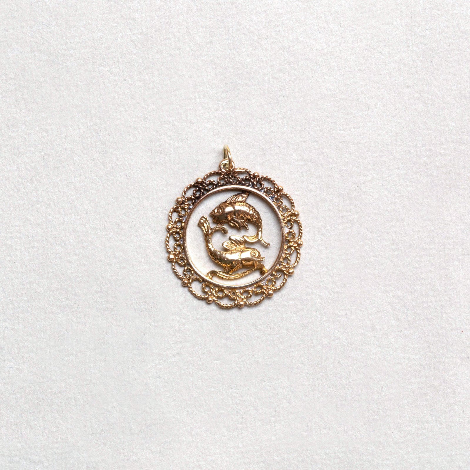 Vintage 9ct Gold Pisces Charm Pendant