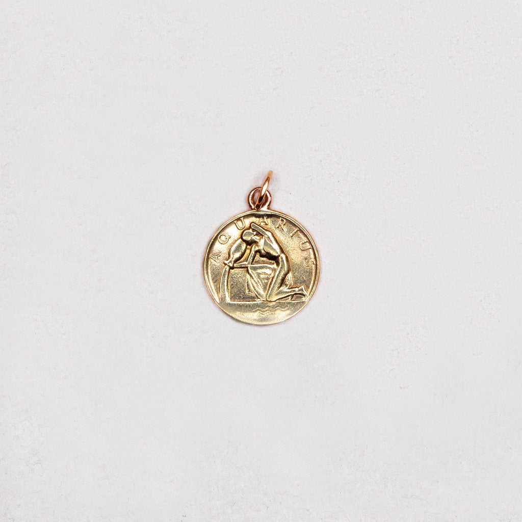 Vintage 9ct Gold Aquarius Charm Pendant