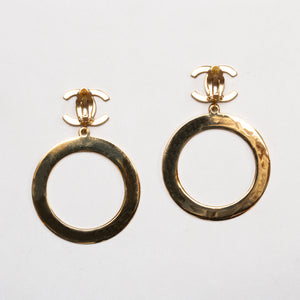 Vintage Chanel Gold Clip-on Earrings
