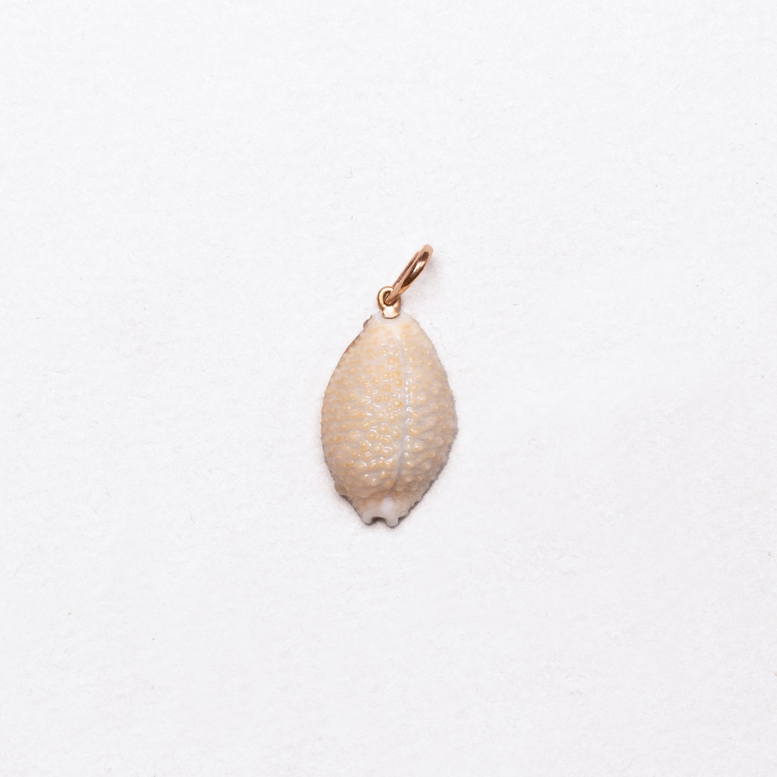 Villa Milano Shell Charm Pendant