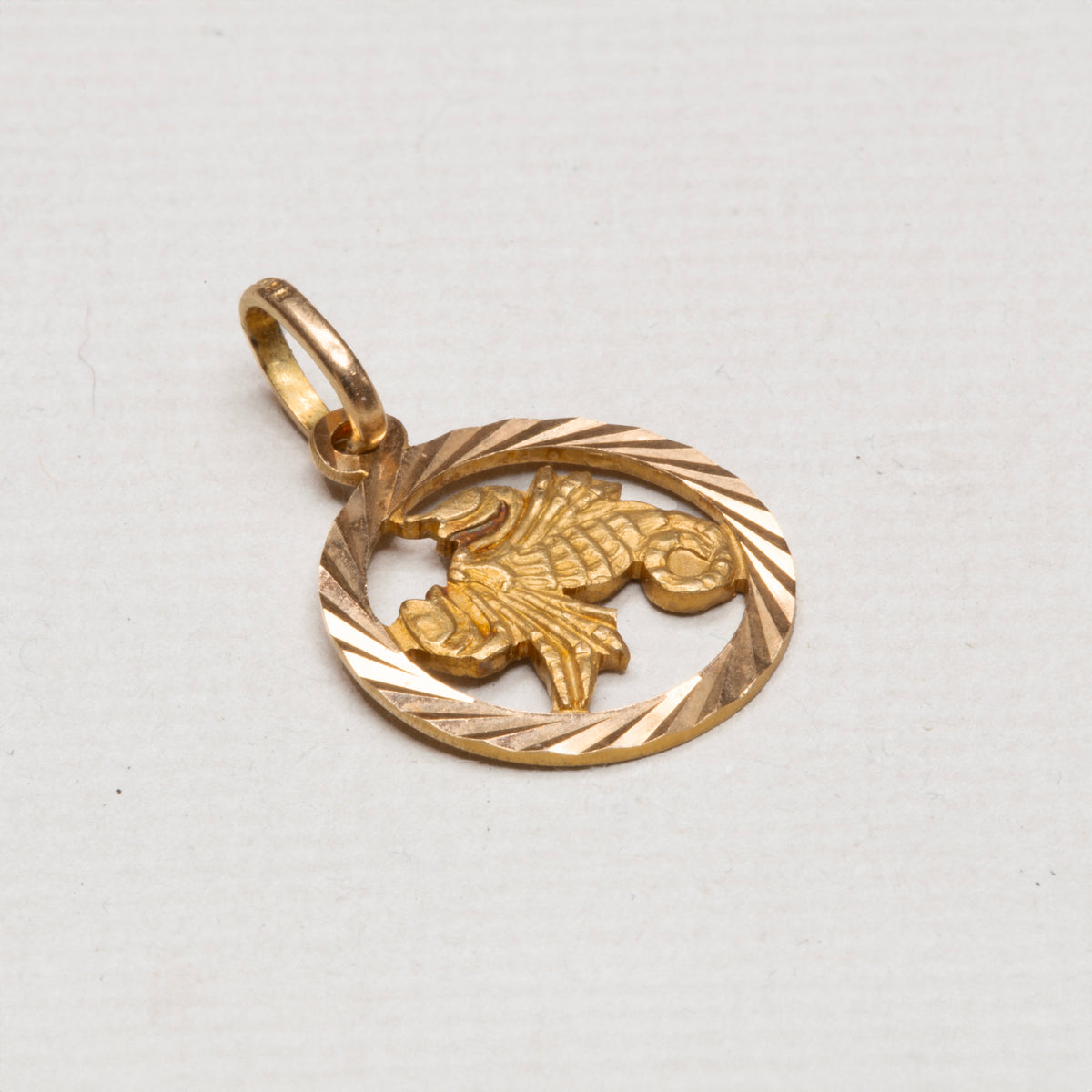 Vintage 18ct Gold Scorpio Zodiac Pendant Charm