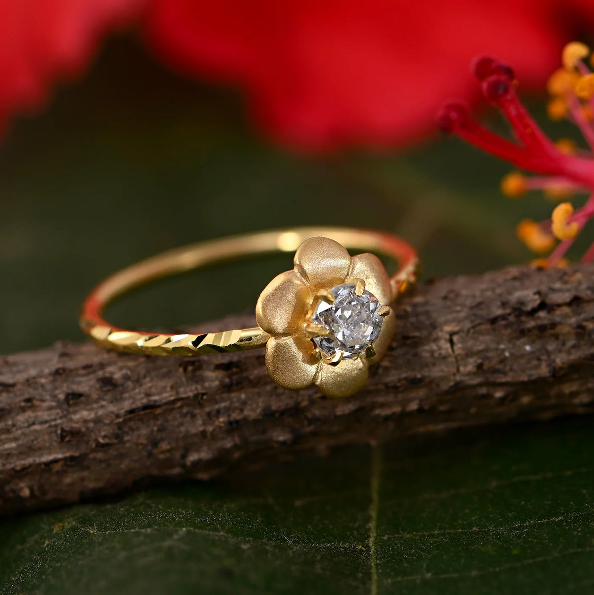 Old Mine Cut Diamond Gold Flower Ring