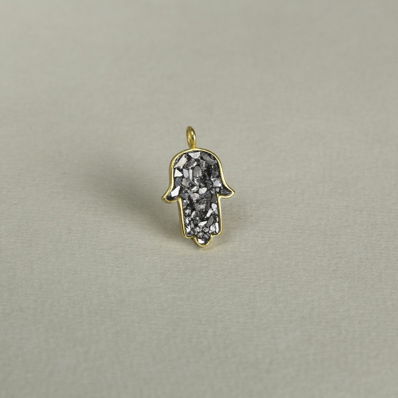 fantastic charm for those who like a darker sparkle