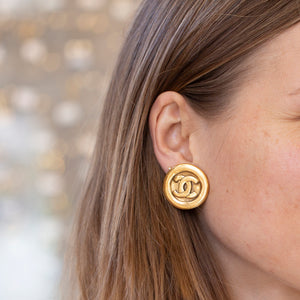 Vintage Chanel Gold Clip-on Earrings