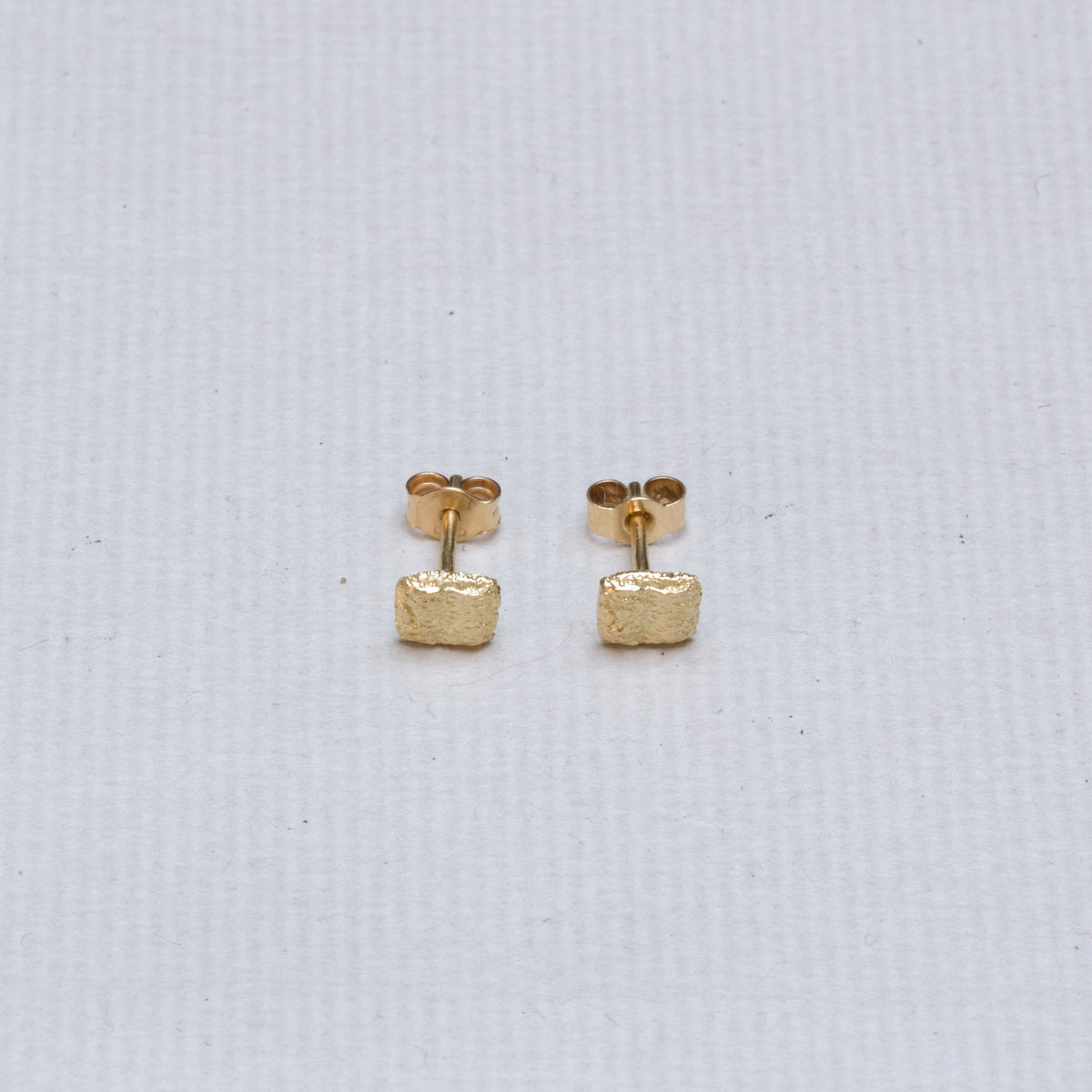 18ct Gold Square Stud Earrings