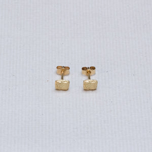 18ct Gold Square Stud Earrings