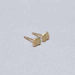 18ct Gold Square Stud Earrings