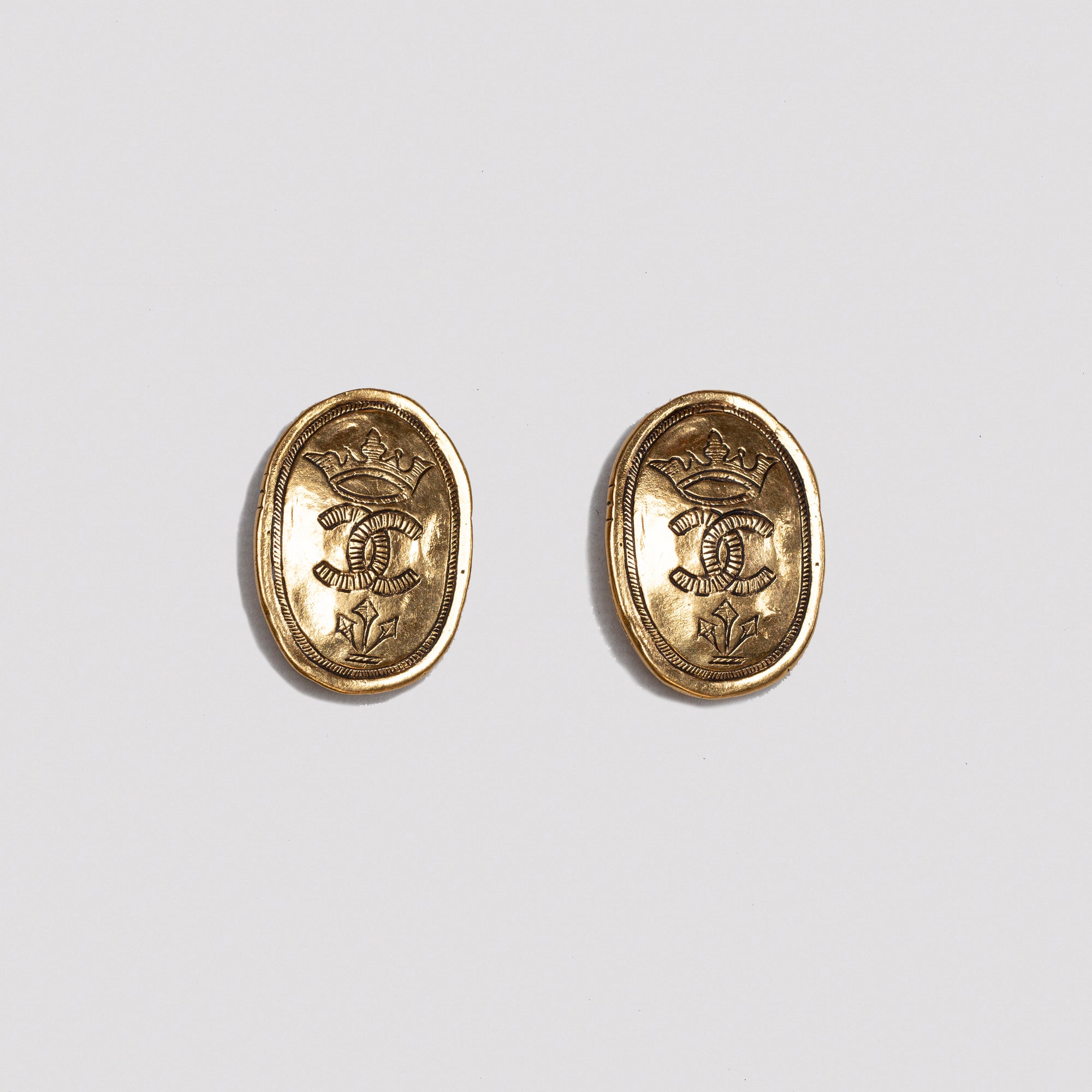 Vintage Chanel Gold Clip-on Earrings