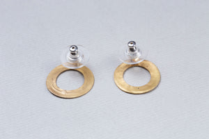 18ct Gold Single Link Stud Earrings