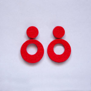 Felt Circle Stud Earrings [Blue/Red/Green]