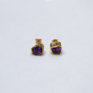 Rough Ametyst Gold Stud Earrings