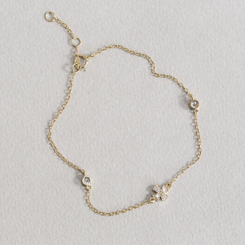 delicate bracelet with maltese cross and two adorable 'dot' crystal bezels