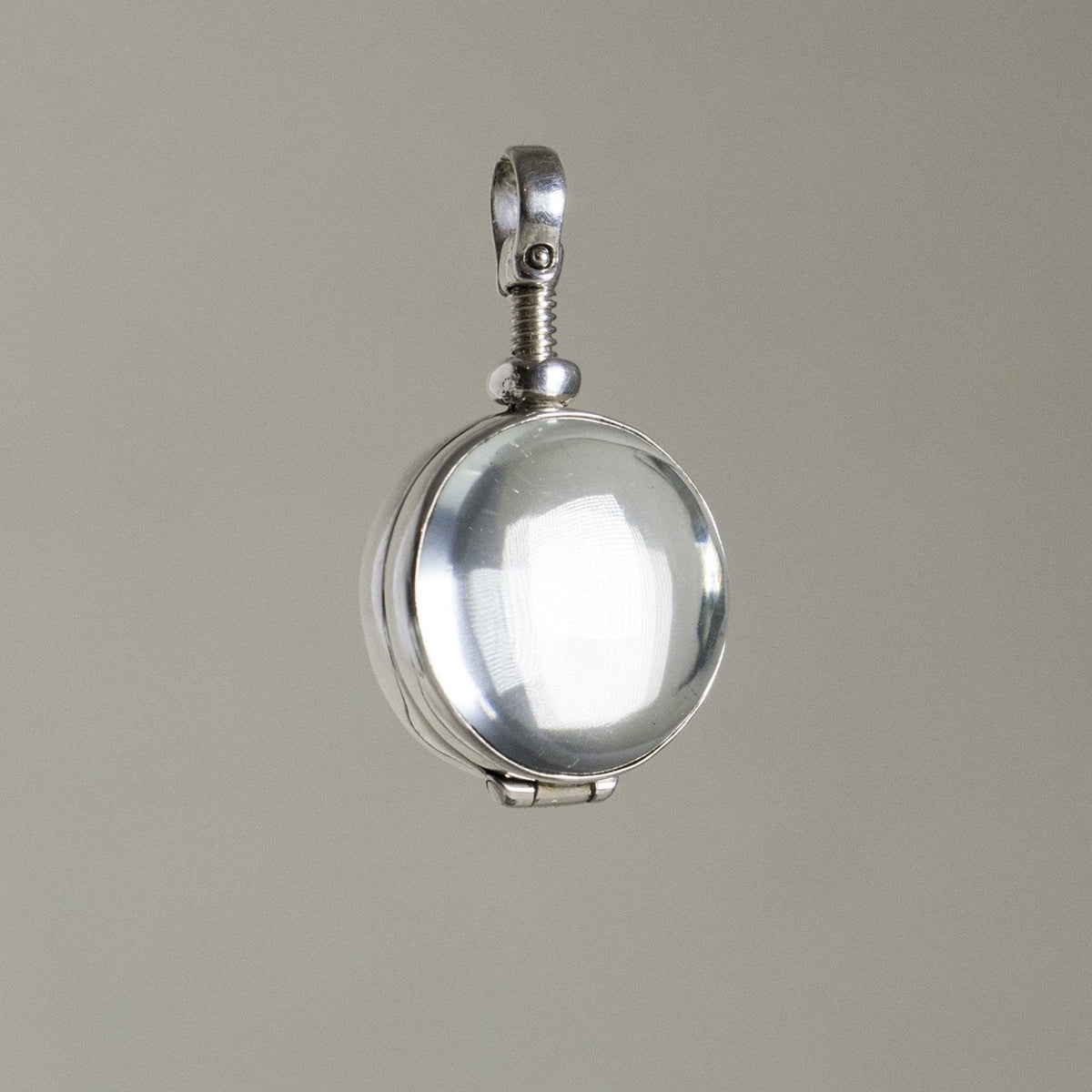 fantastic locket for fans of Victorian jewellery