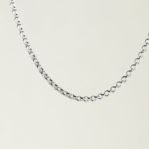 fine trace chain in white gold